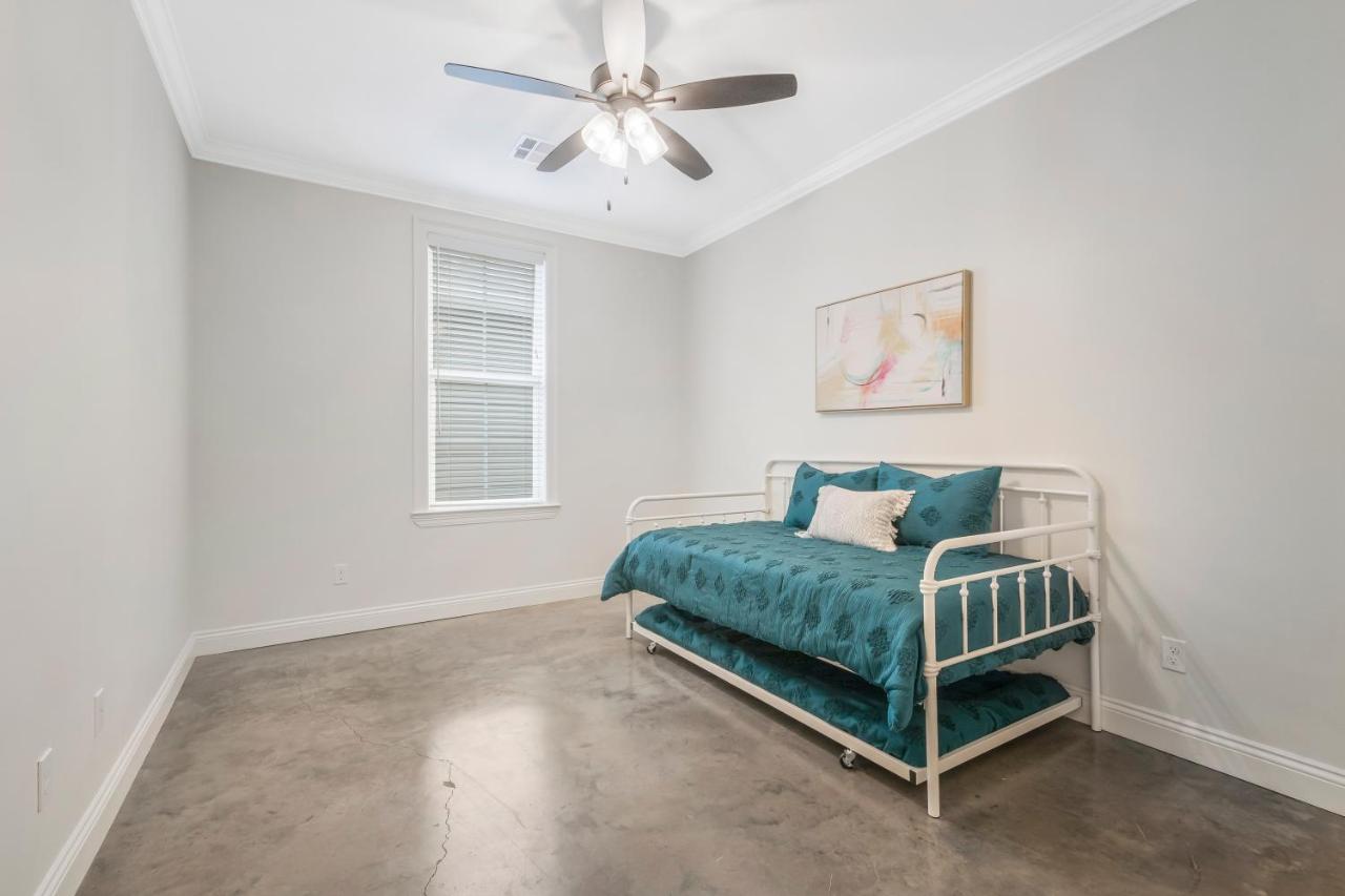 Charming Cottage Built In 2019 Lafayette Exterior foto